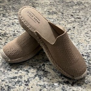 Cole Haan GrandSeries (Cloud-feel Cushioning) Slides